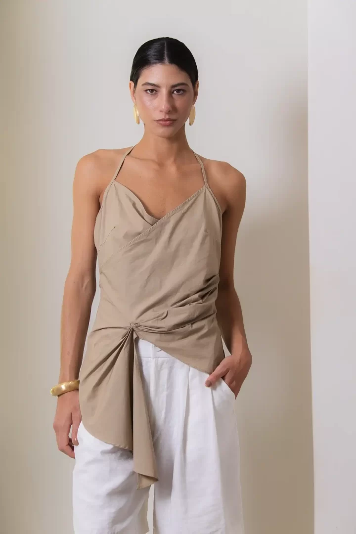 Blusa Alfaiataria Assimétrica